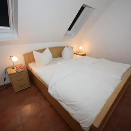 Feriehus 19 Og - Gemuetliche Ferienwohnung Mit Kamin Direkt Am See In